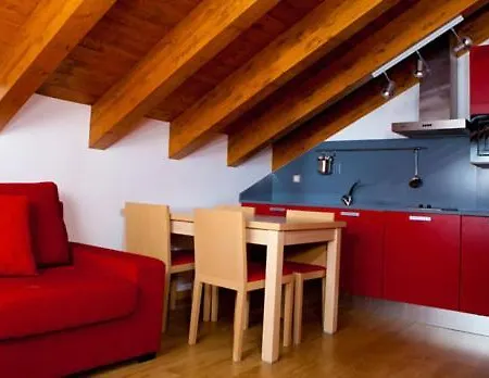 Apartahotel Castejon De Sos Hotel apartamentowy 4*