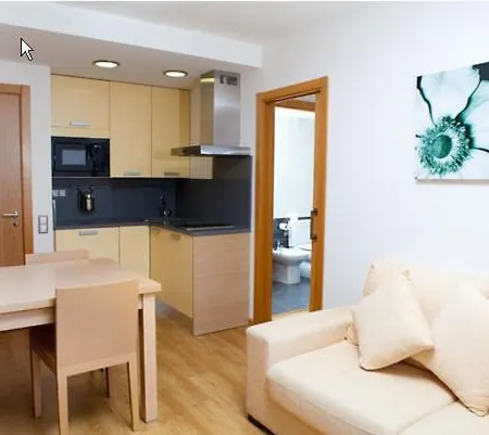 Hotel apartamentowy Apartahotel Castejon De Sos