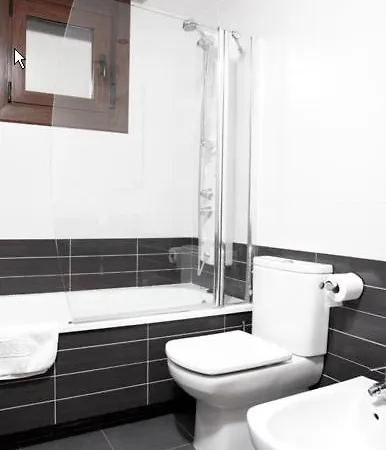 מלון דירות Apartahotel Castejon De Sos
