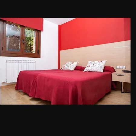 Apartahotel Castejon De Sos מלון דירות 4*