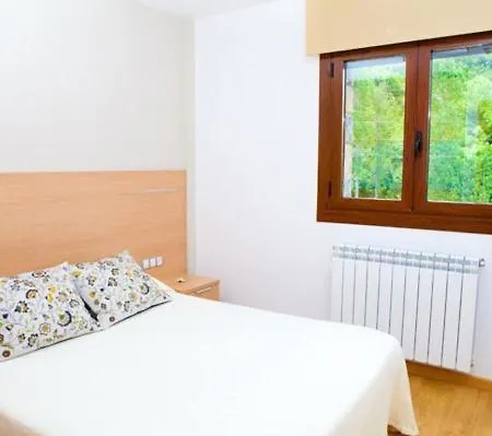 Apartahotel Castejon De Sos Hotel apartamentowy Castejón de Sos