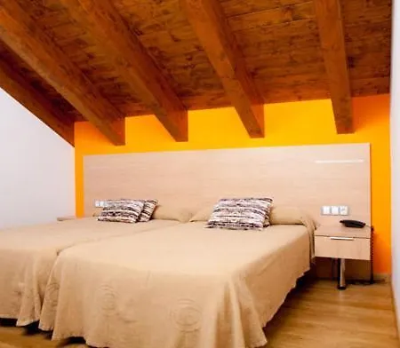 Hotel apartamentowy Apartahotel Castejon De Sos Castejón de Sos