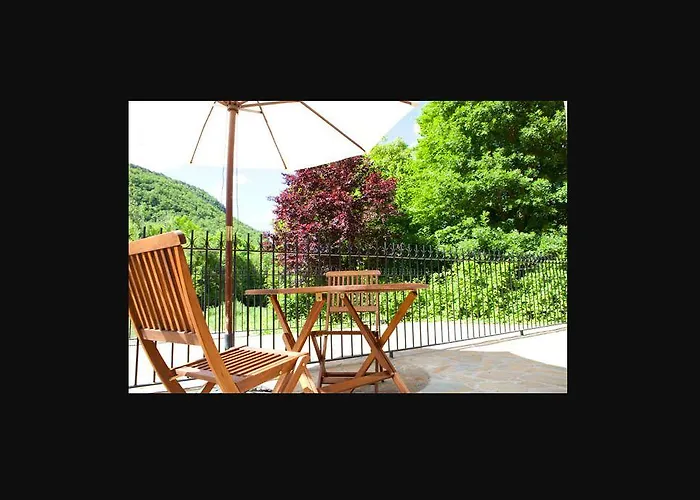 Apartahotel Castejon De Sos Lägenhetshotell Castejón de Sos