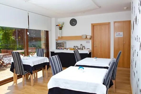 Lägenhetshotell Apartahotel Castejon De Sos Castejón de Sos