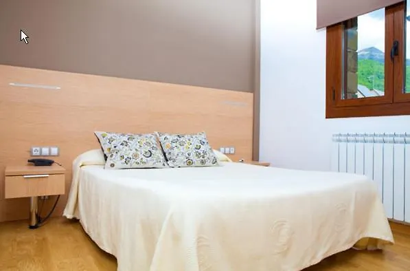 Apartahotel Castejon De Sos Aparthotel